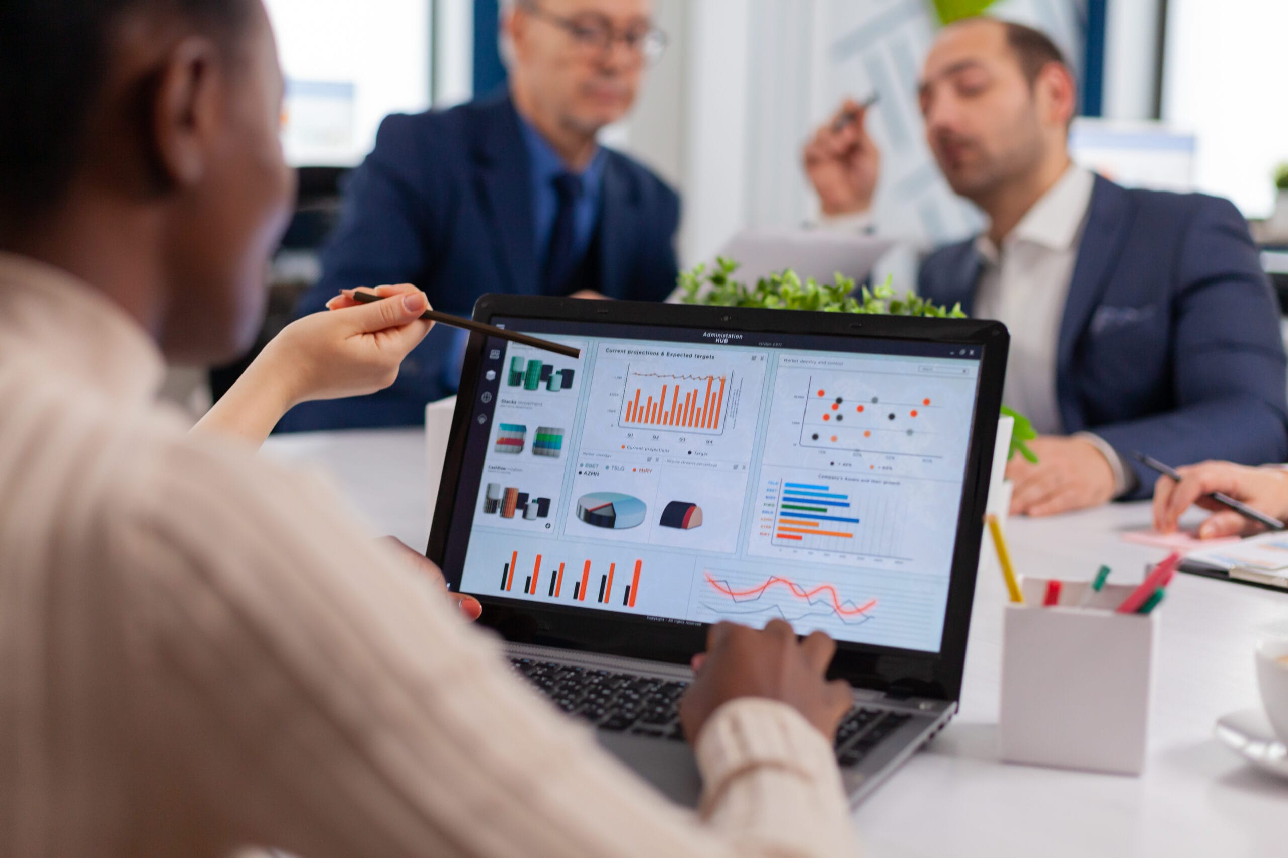 Dashboards Executivos, Torre de Controle, Gestão de Múltiplos Projetos, Tomada de Decisão, Orizont Tecnologia, Business Intelligence